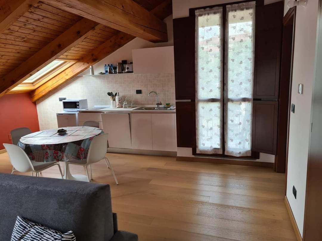 Appartamento Residenza Lavinia Monforte D'Alba Luaran gambar